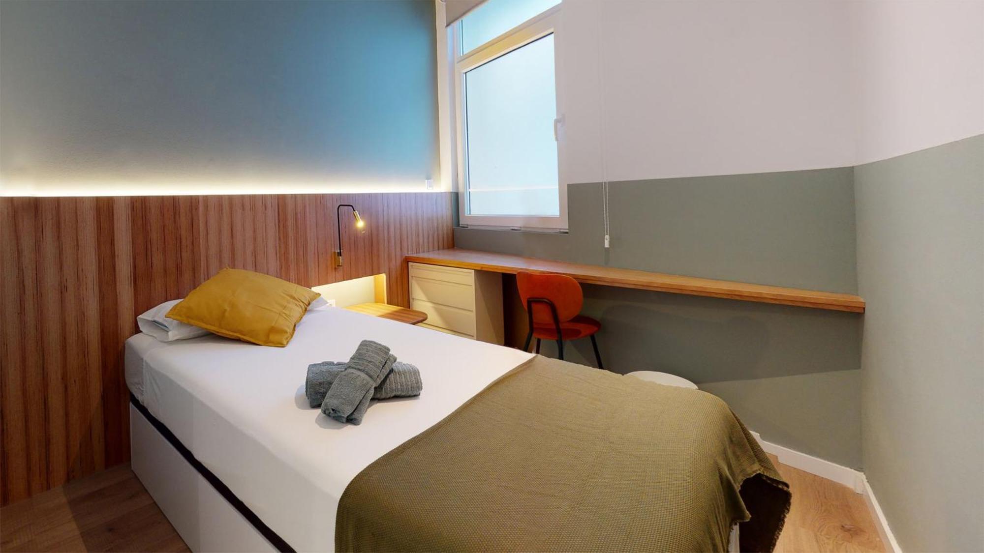 Ola Living Hostal Tetuan Madrid Exterior photo