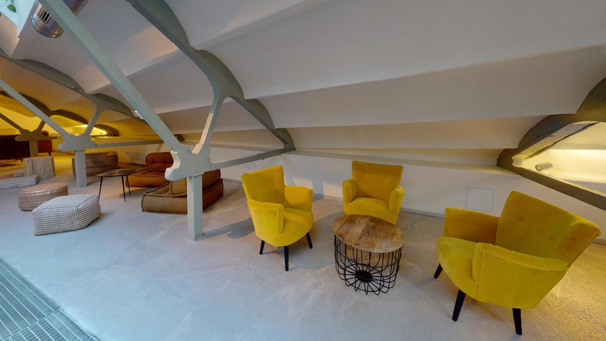 Ola Living Hostal Tetuan Madrid Exterior photo