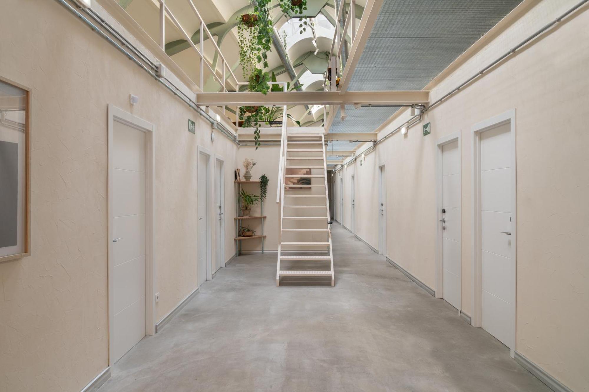 Ola Living Hostal Tetuan Madrid Exterior photo