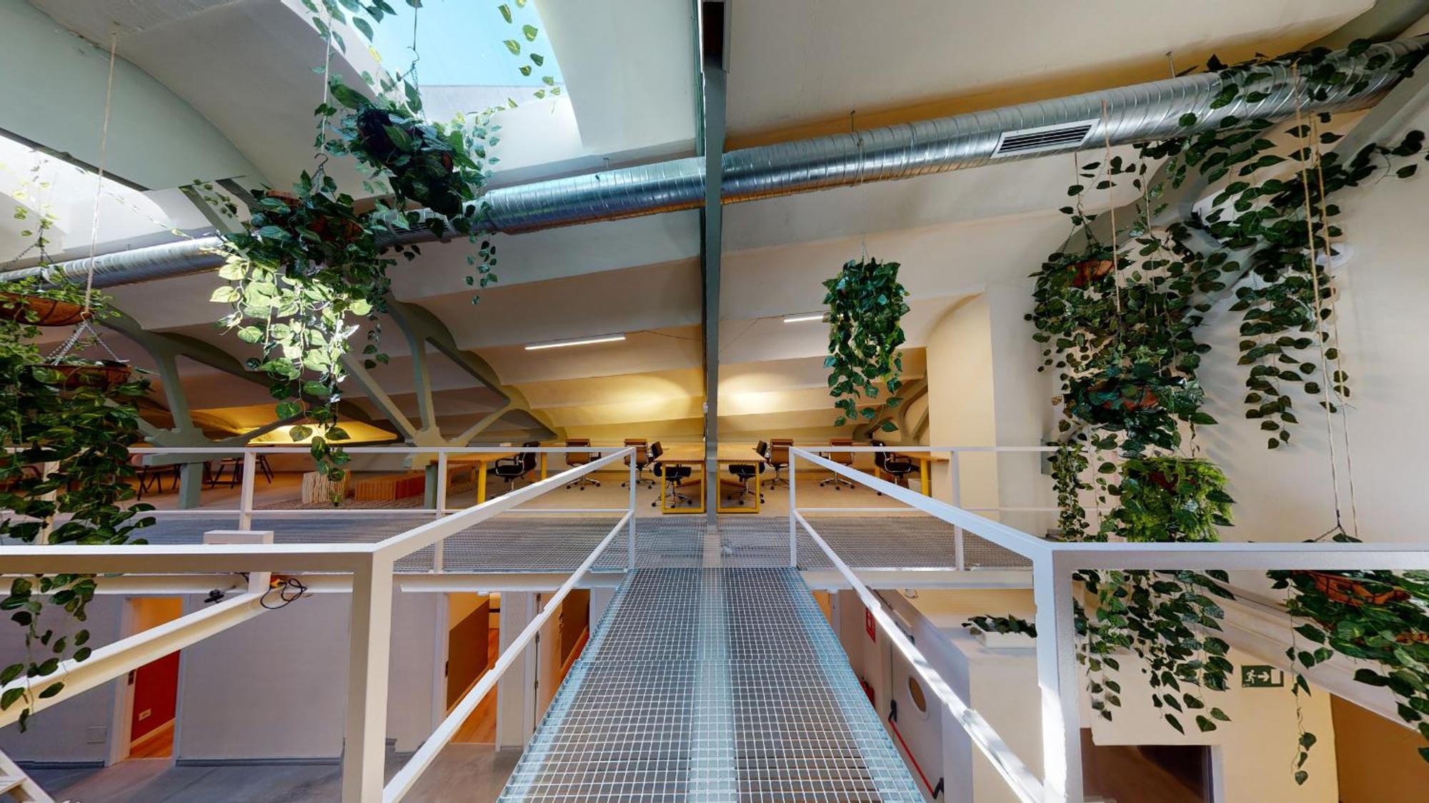 Ola Living Hostal Tetuan Madrid Exterior photo